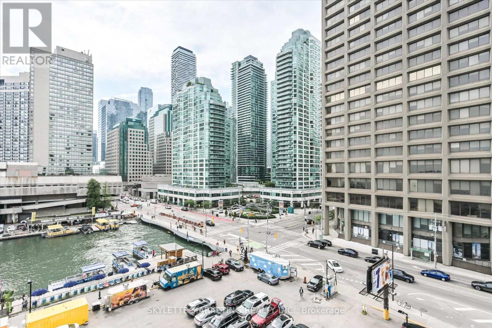 #617 15 QUEENS QUAY E - 21