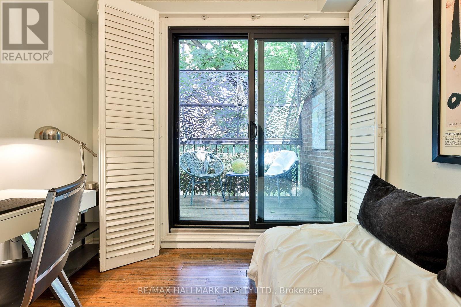 #21 17 PEMBROKE STREET - 20
