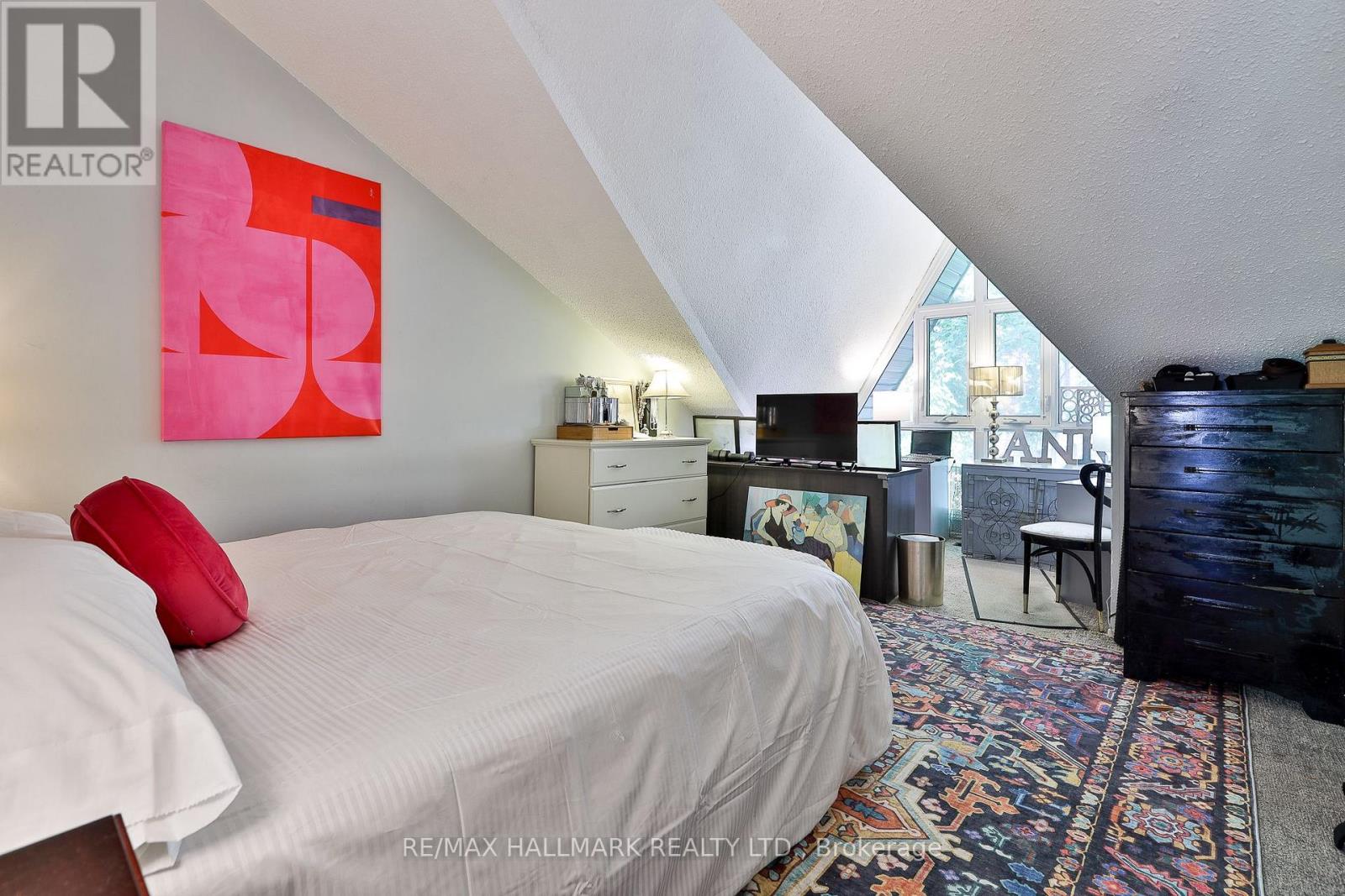 #21 17 PEMBROKE STREET - 28