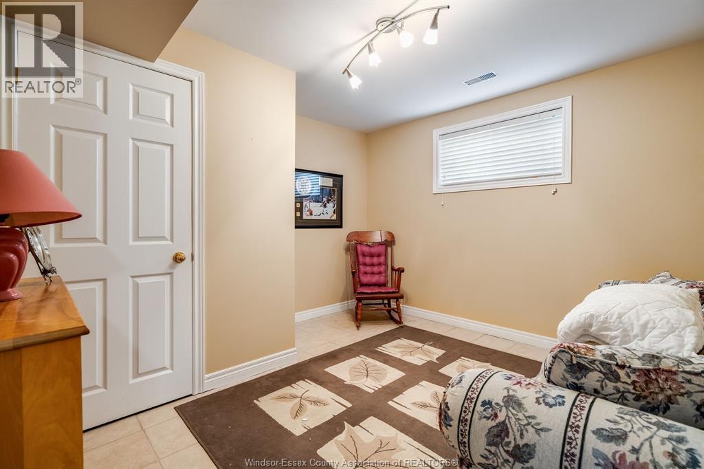 97 Theresa TRAIL - 30
