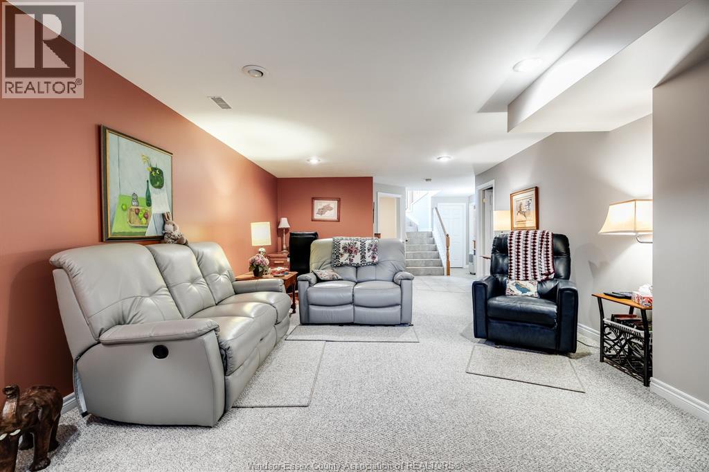 97 Theresa TRAIL - 25