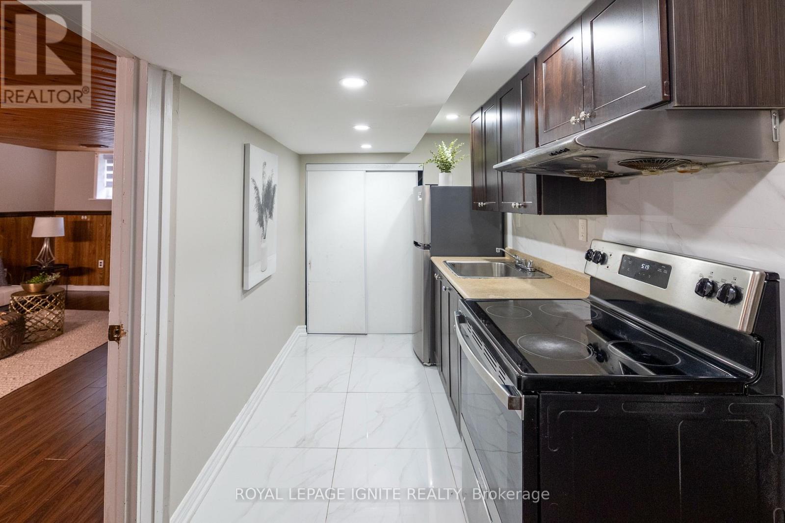 803 FAIRVIEW AVENUE - 17
