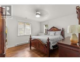 11 Whelans Crescent thumbnail 16