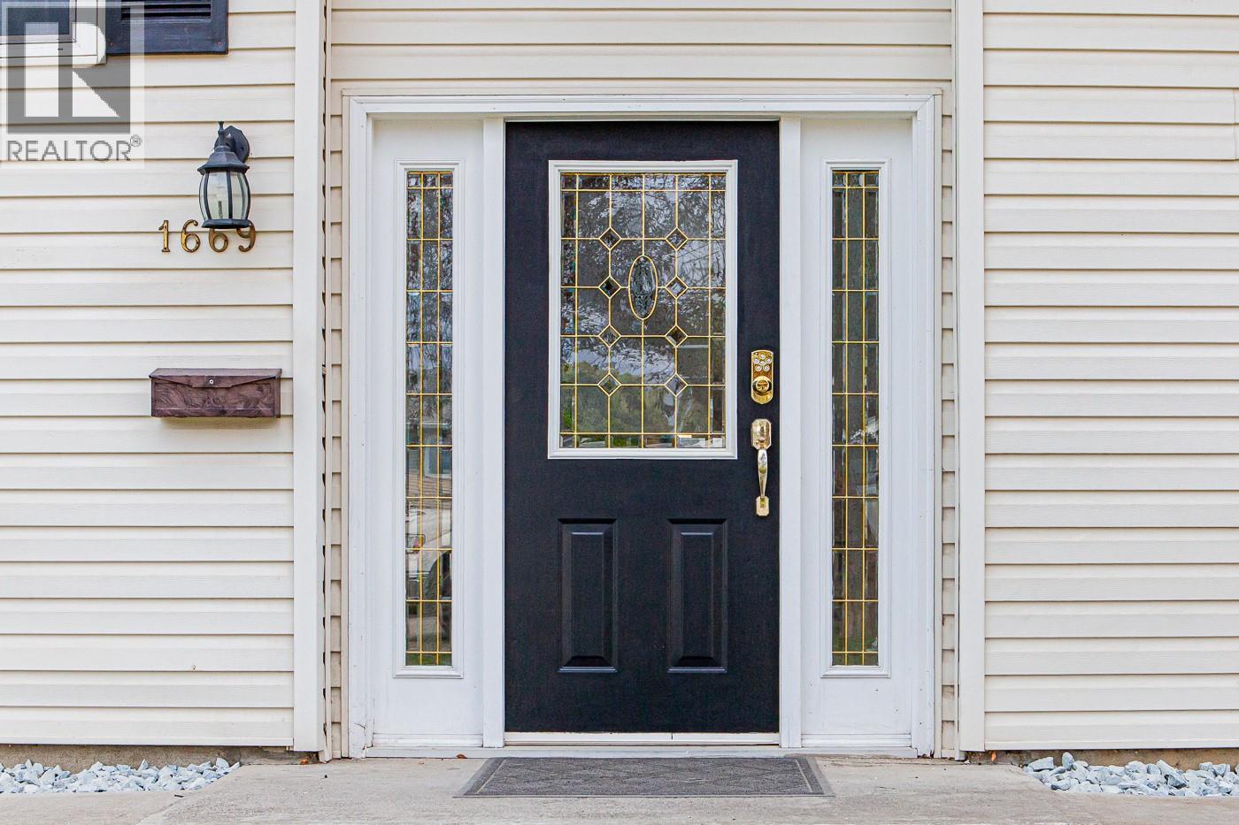 1669 WESTMOUNT Drive - 35