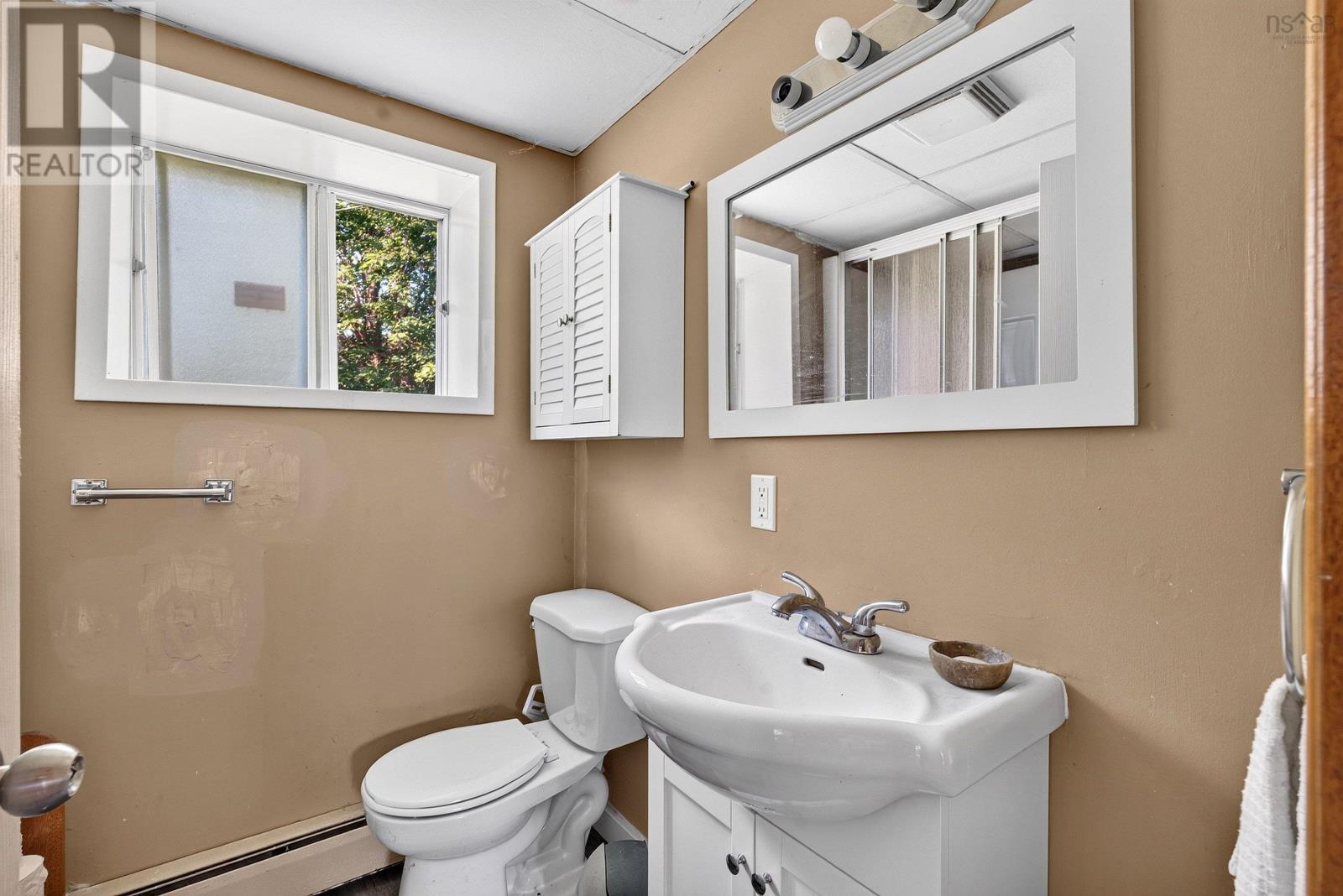 Property 22 of 30 of 20 Apollo Court