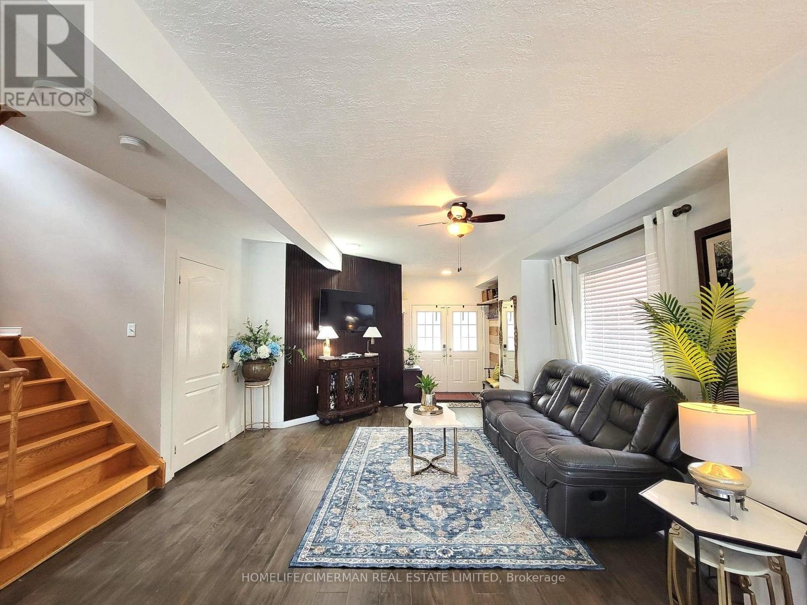 256 MCBRIDE CRESCENT - 3
