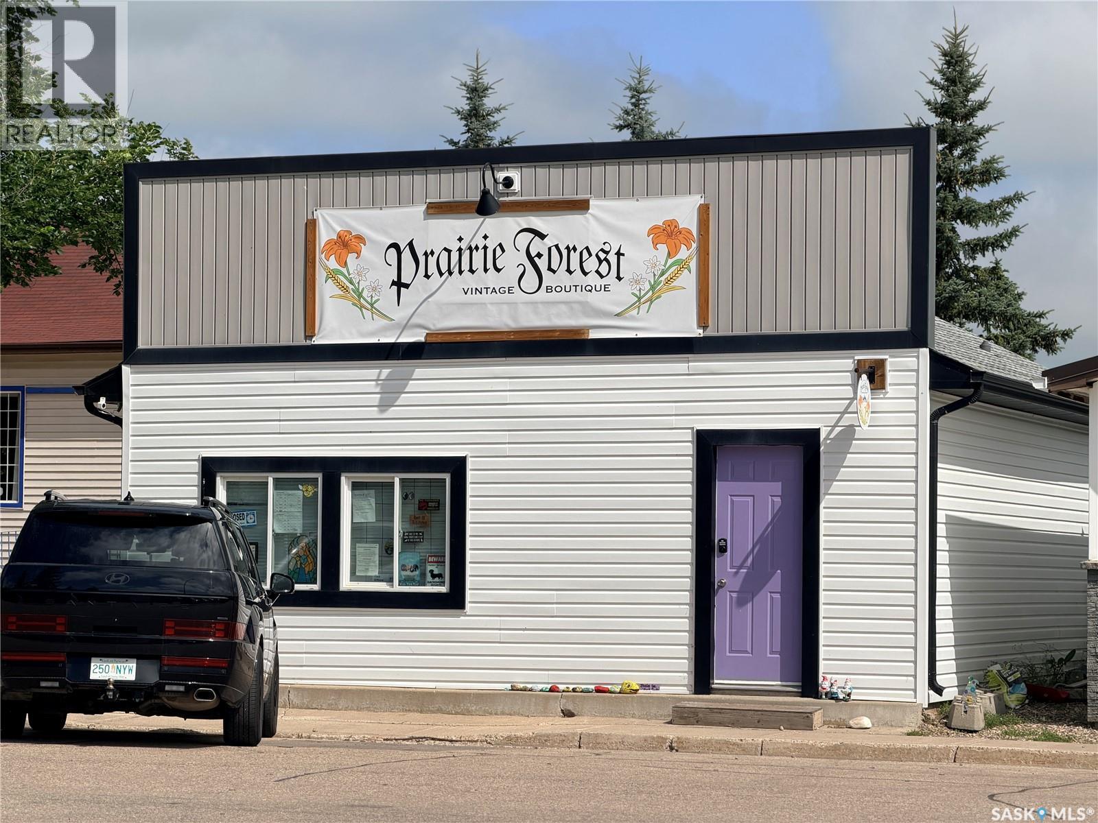411 MAIN STREET E