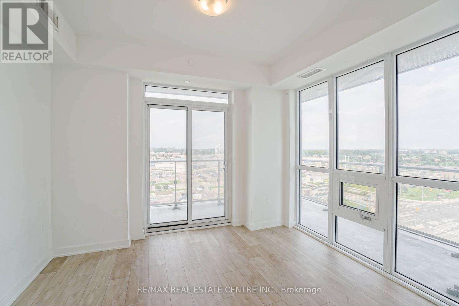 #802 4677 GLEN ERIN DRIVE - 18