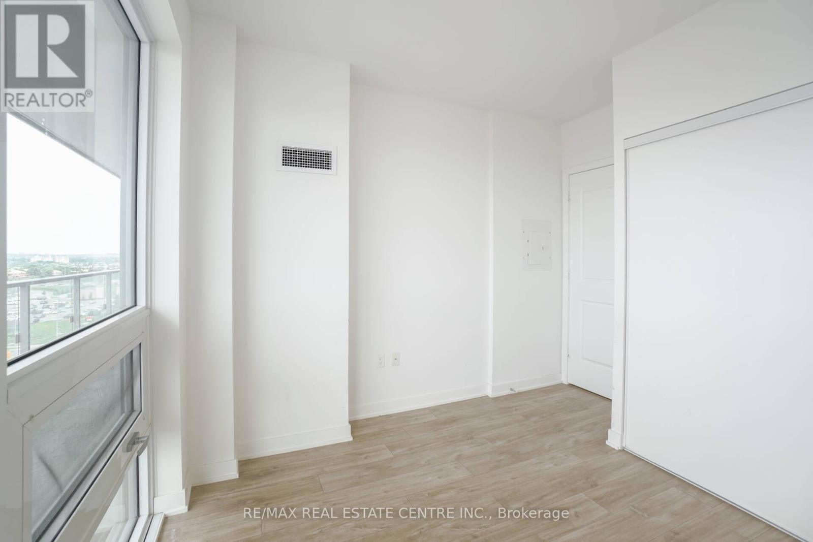 #802 4677 GLEN ERIN DRIVE - 23