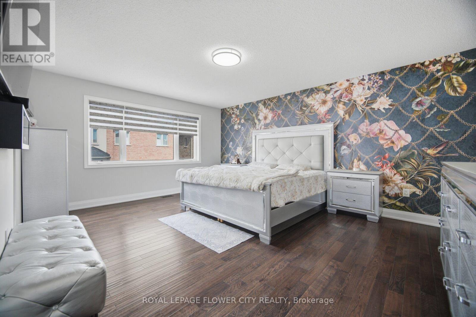 93 JOHN CARROLL DRIVE E - 25