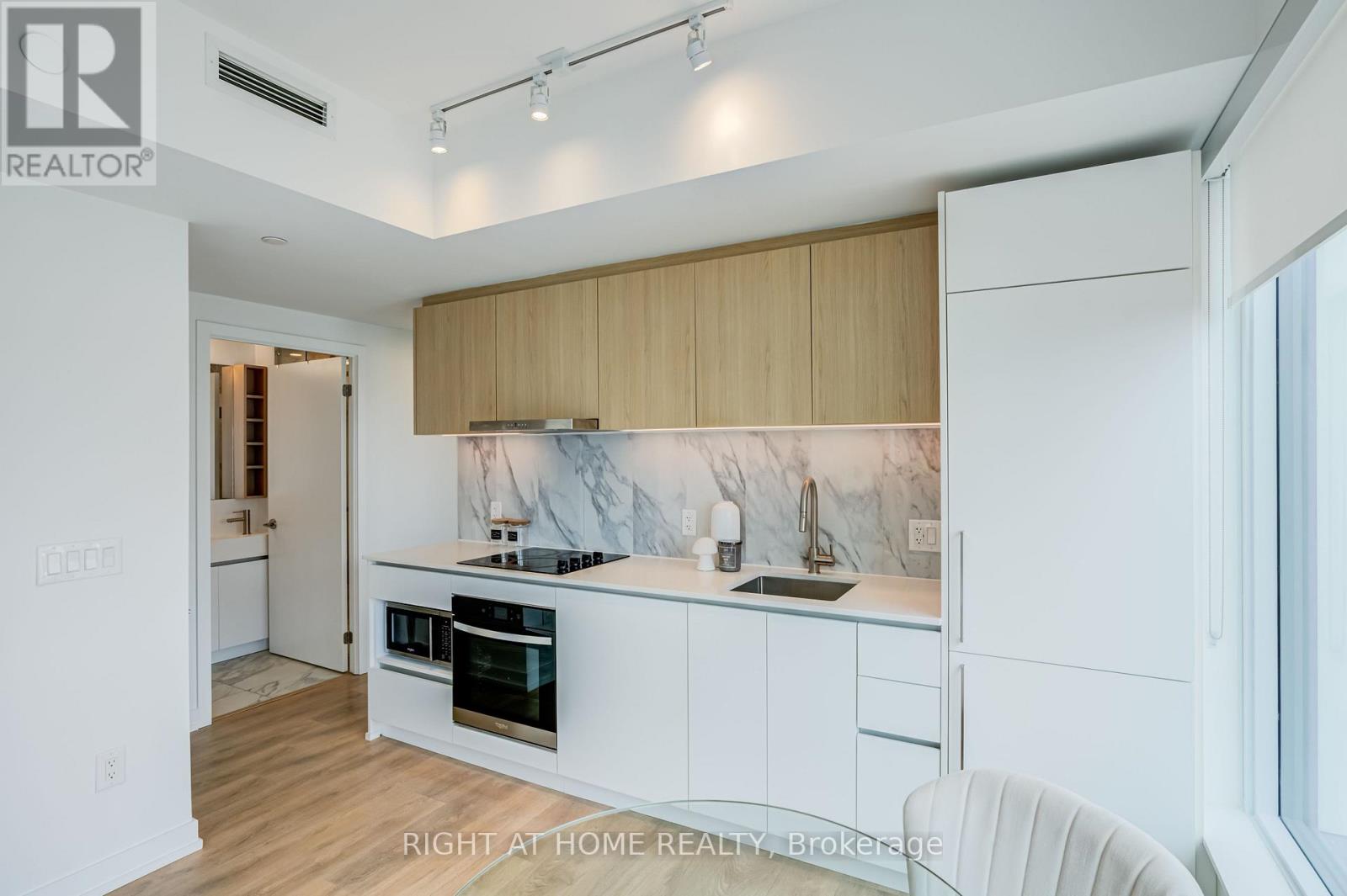 #908 1100 SHEPPARD AVENUE W - 10