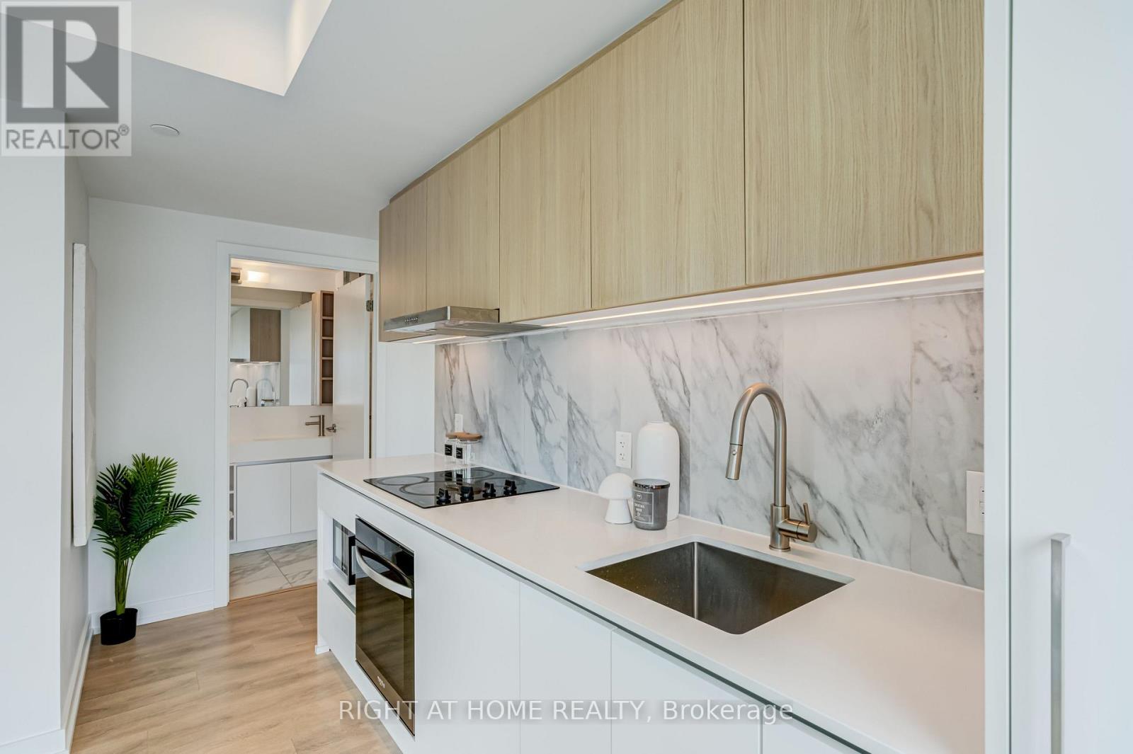 #908 1100 SHEPPARD AVENUE W - 14