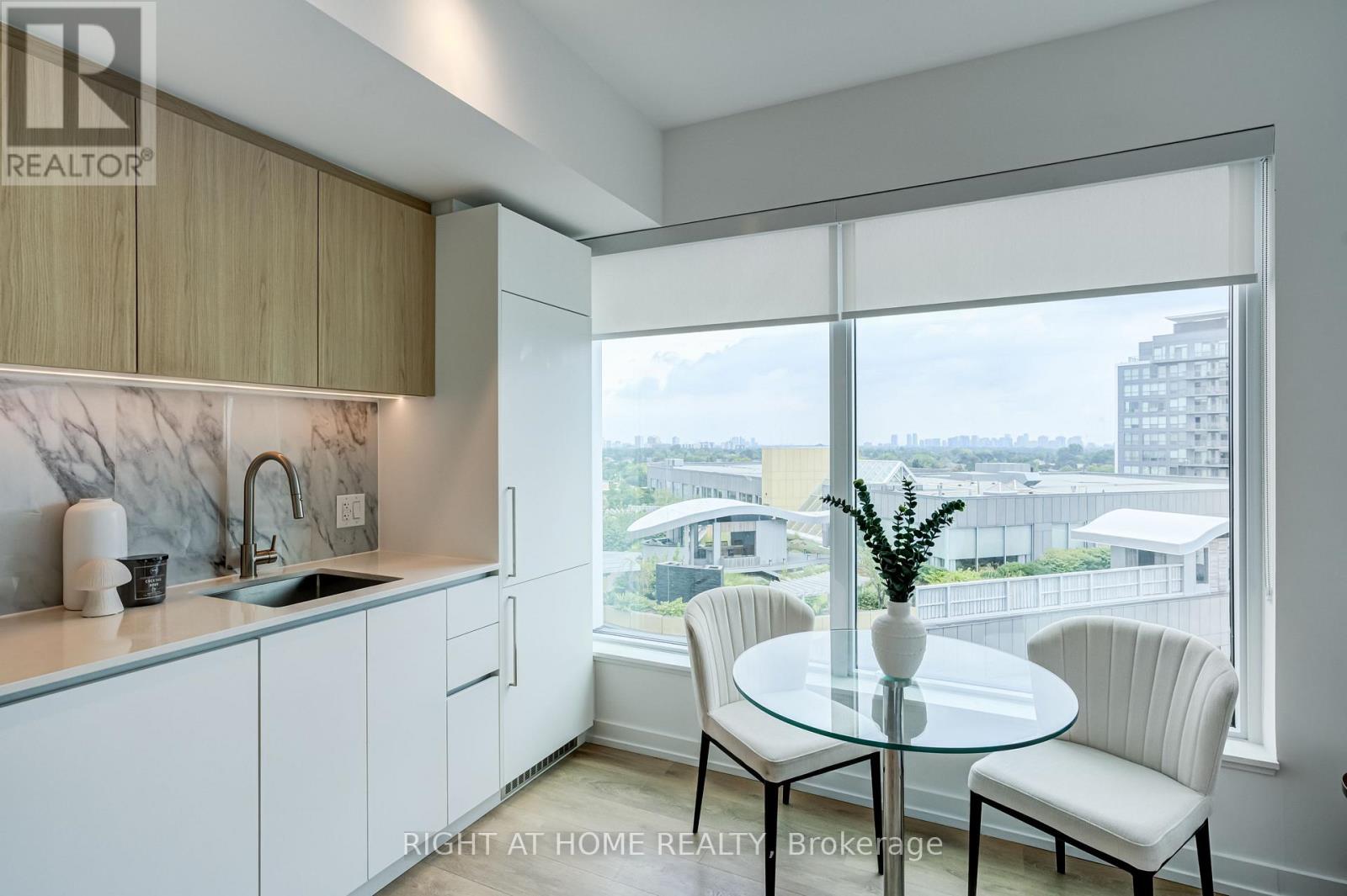 #908 1100 SHEPPARD AVENUE W - 15