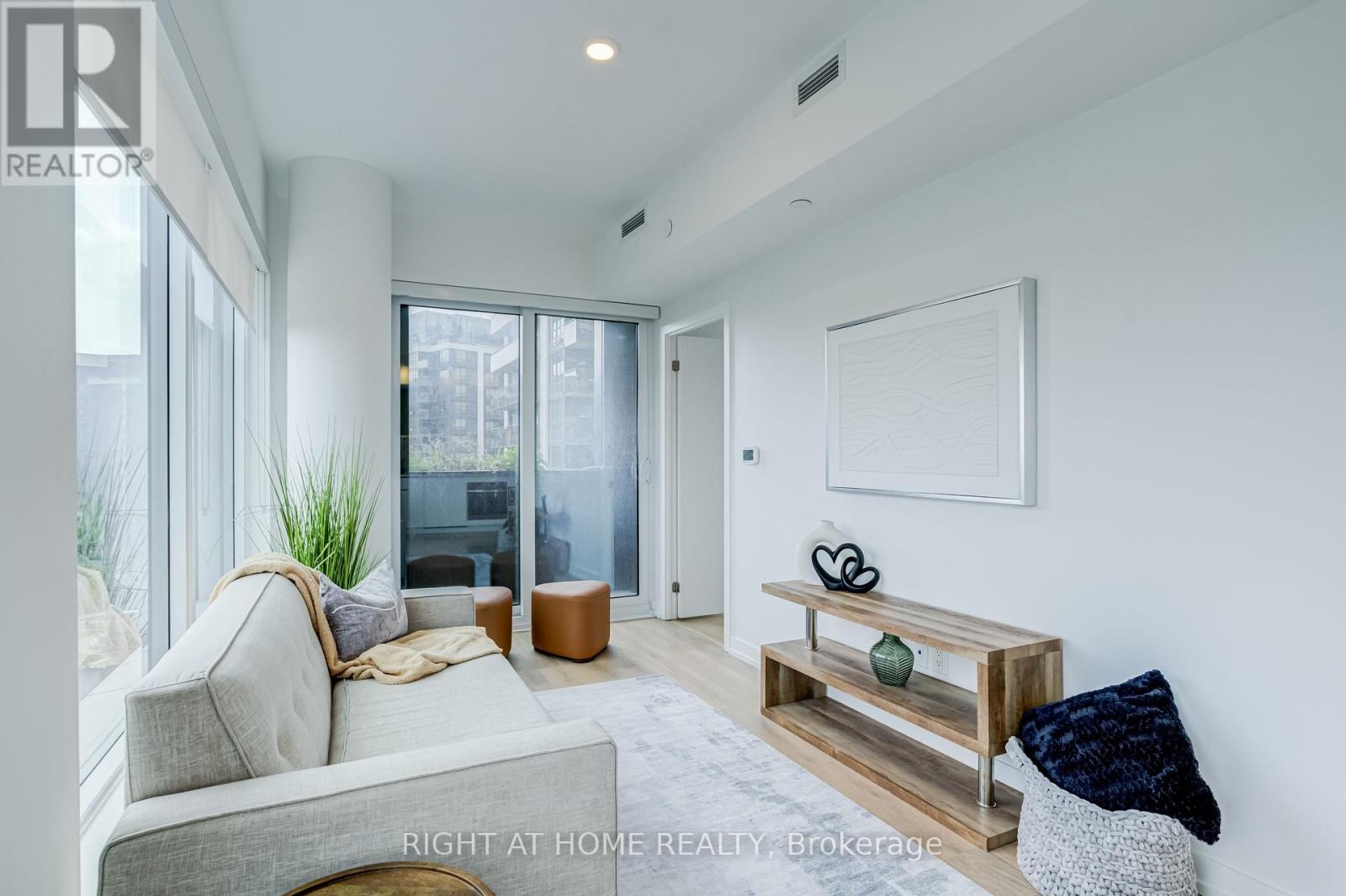 #908 1100 SHEPPARD AVENUE W - 2