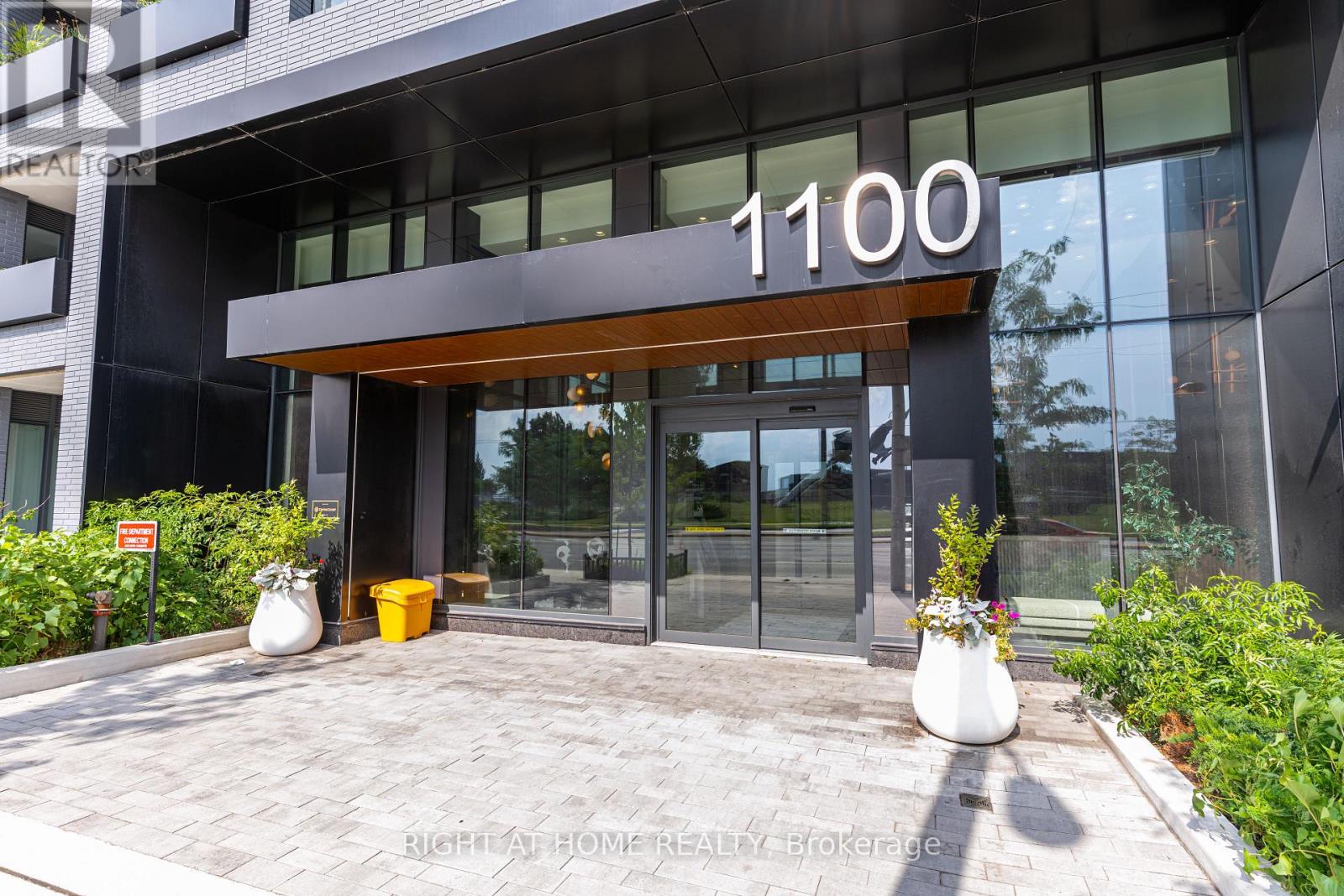#908 1100 SHEPPARD AVENUE W - 35