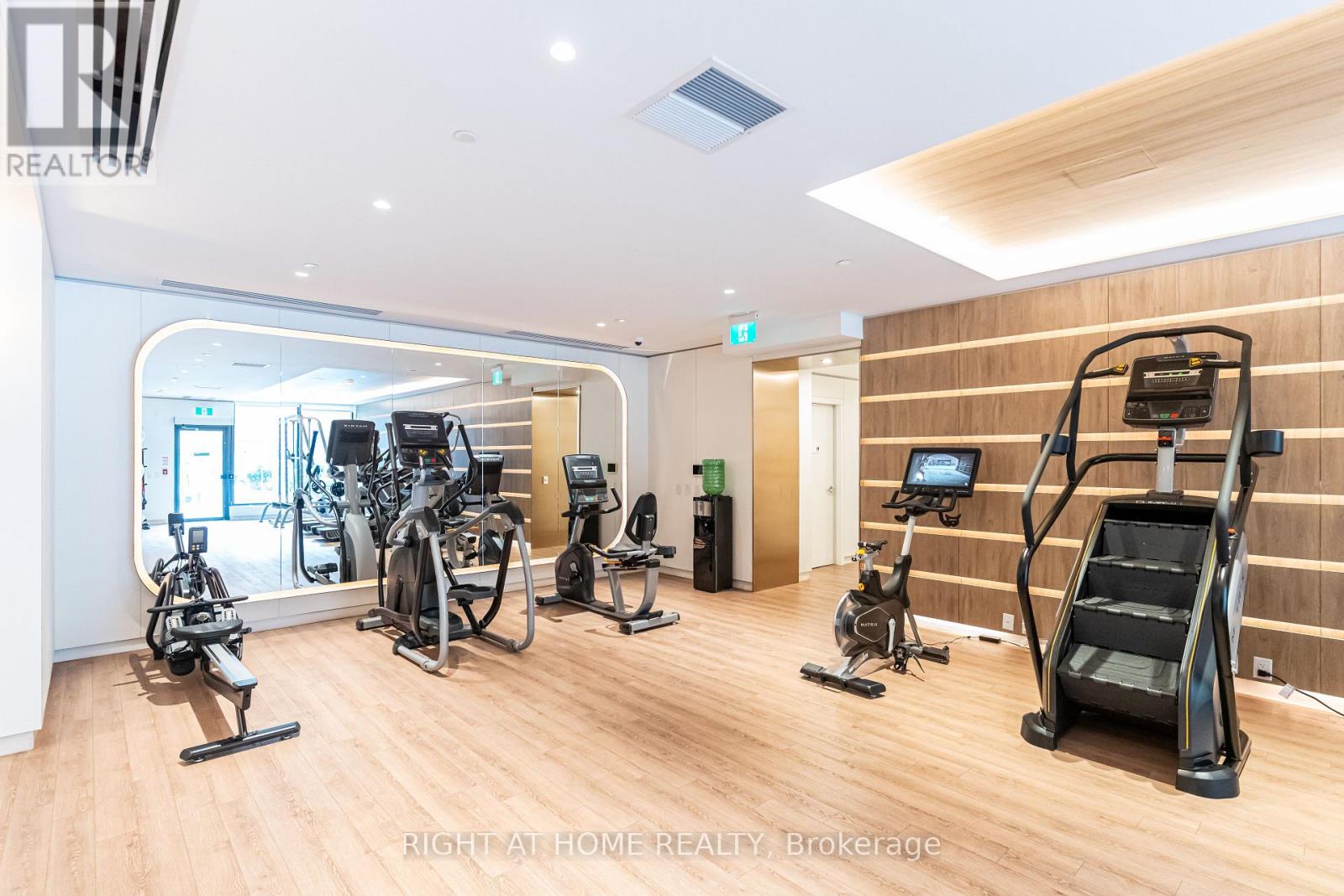 #908 1100 SHEPPARD AVENUE W - 36