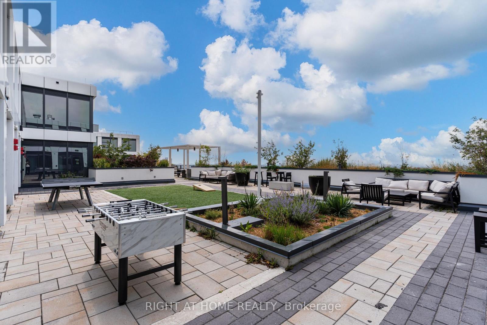 #908 1100 SHEPPARD AVENUE W - 43