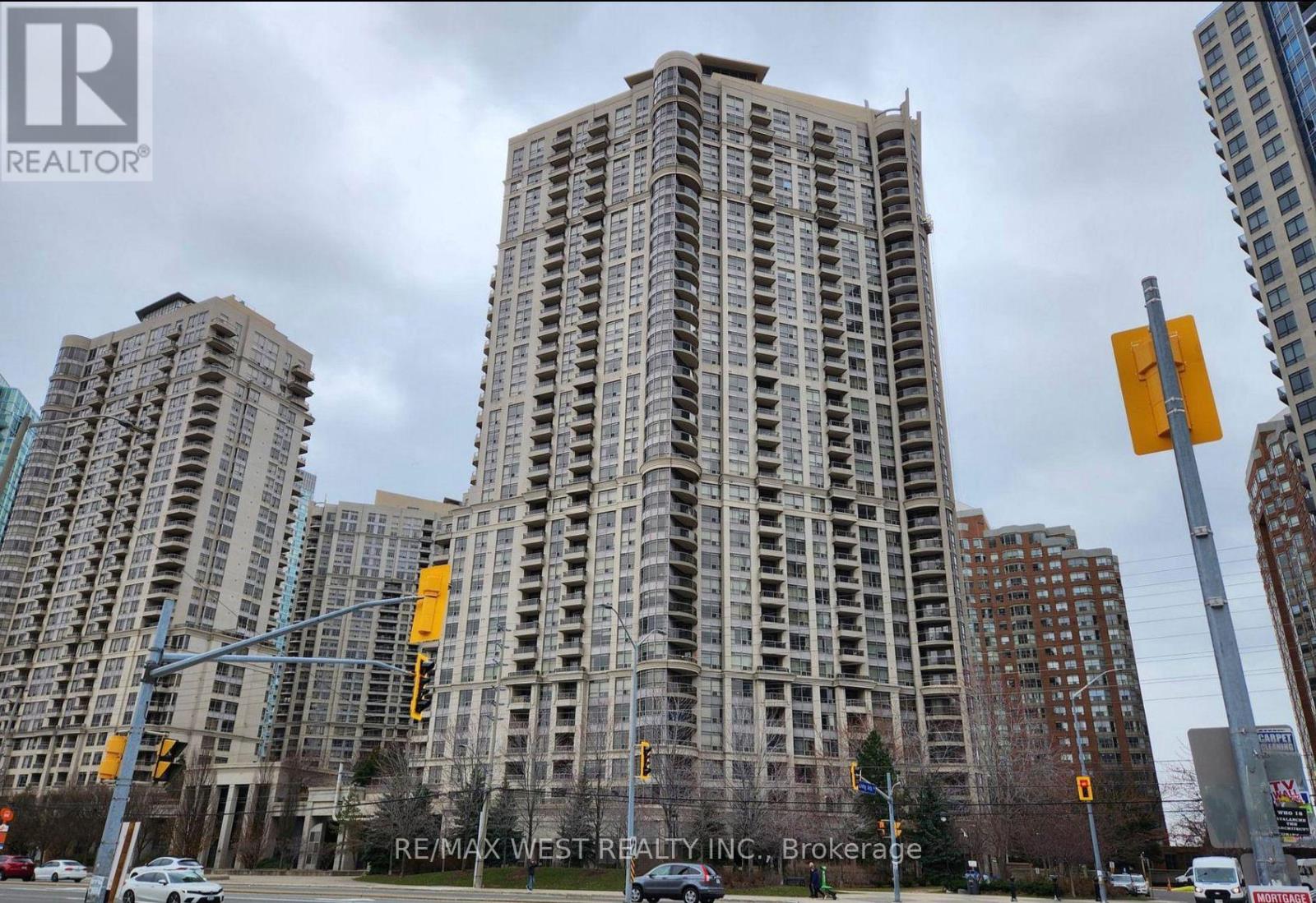 Photo of 310 Burnhamthorpe Road