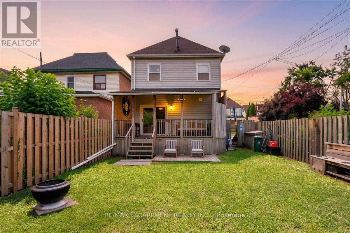 11 PRIMROSE AVENUE - 23