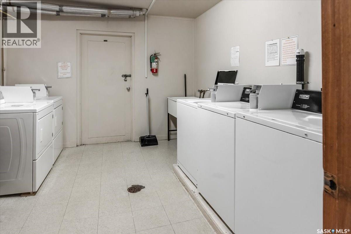 #17 4505 Rae STREET - 19