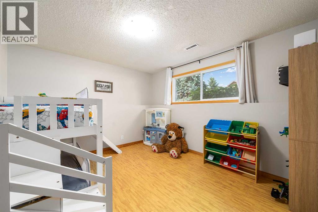 109 Centennial Park Crescent E - 20