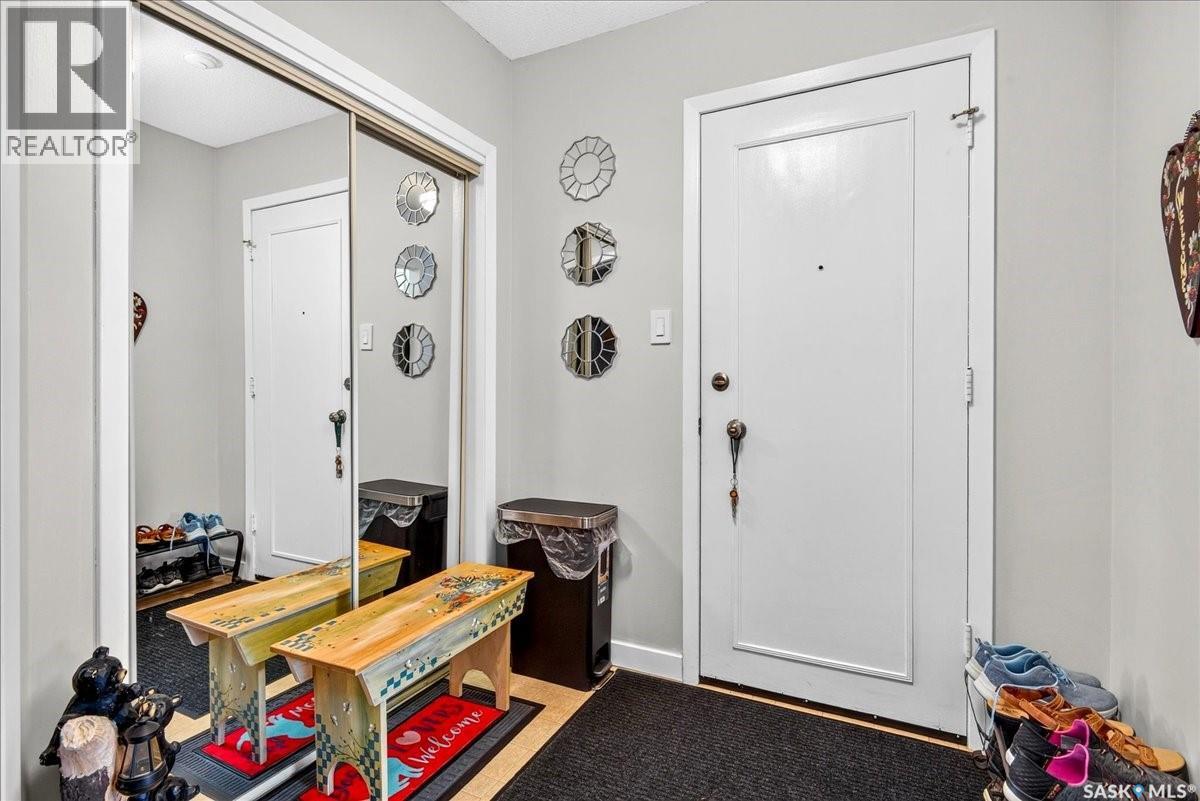#17 4505 Rae STREET - 3