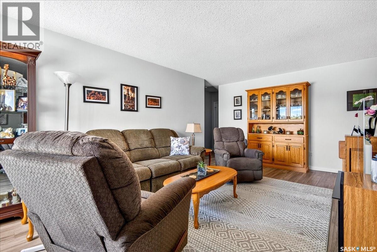 #17 4505 Rae STREET - 4