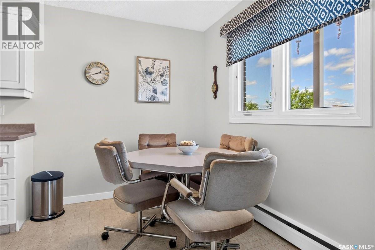 #17 4505 Rae STREET - 10