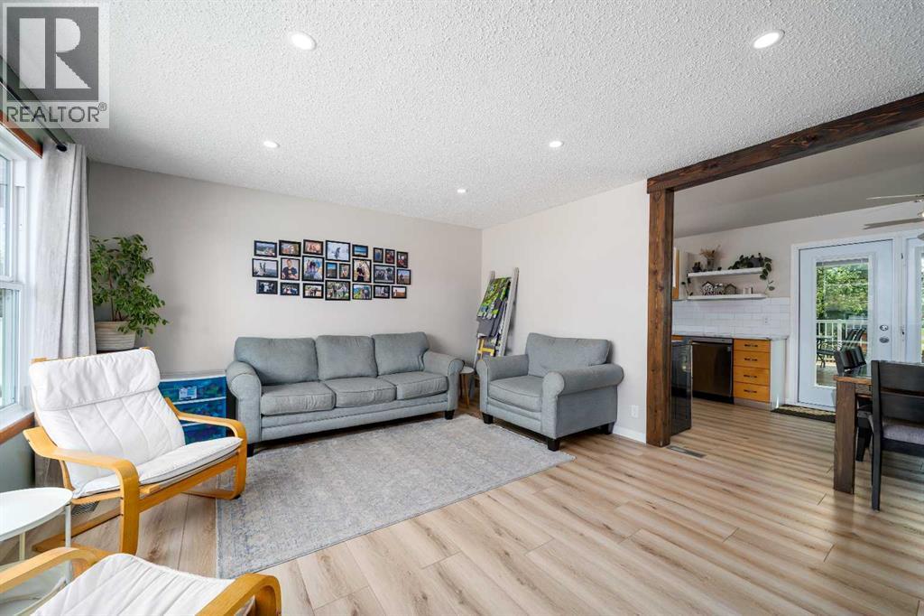 109 Centennial Park Crescent E - Image 6