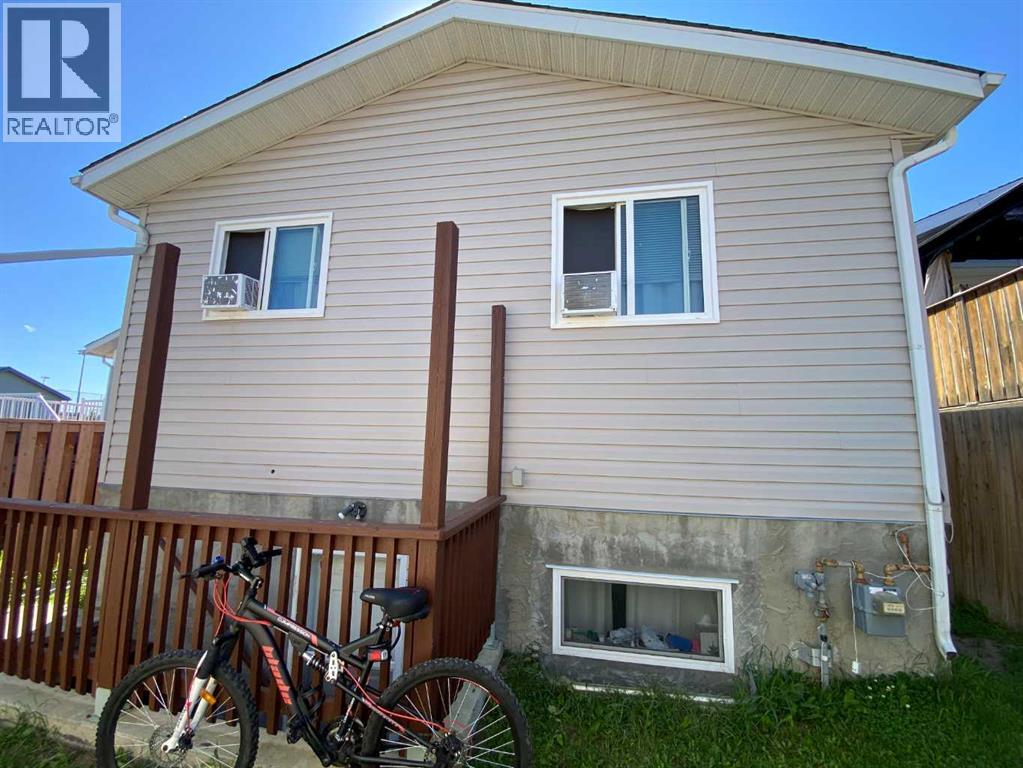 220 16 Street East - Photo 18