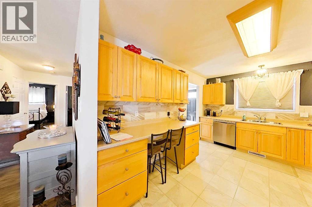 125 10 Street - Photo 16