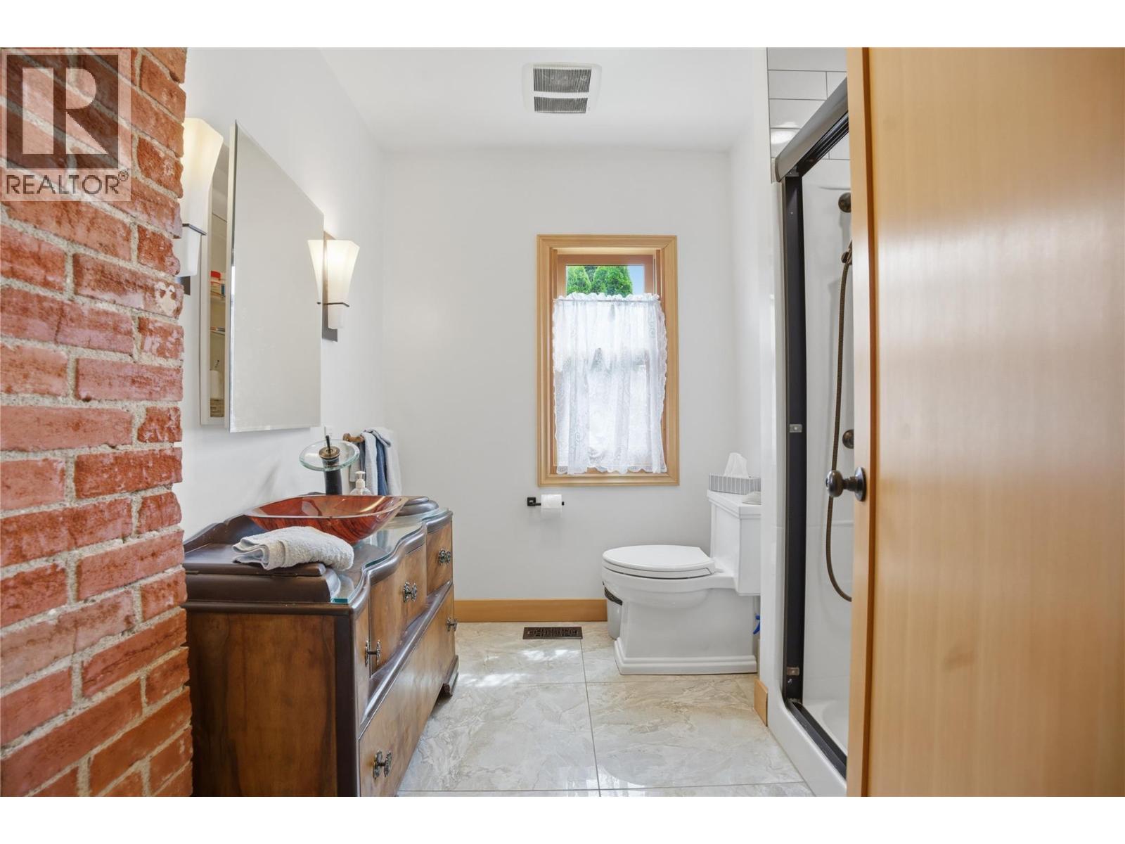 520 Royal Avenue - 30