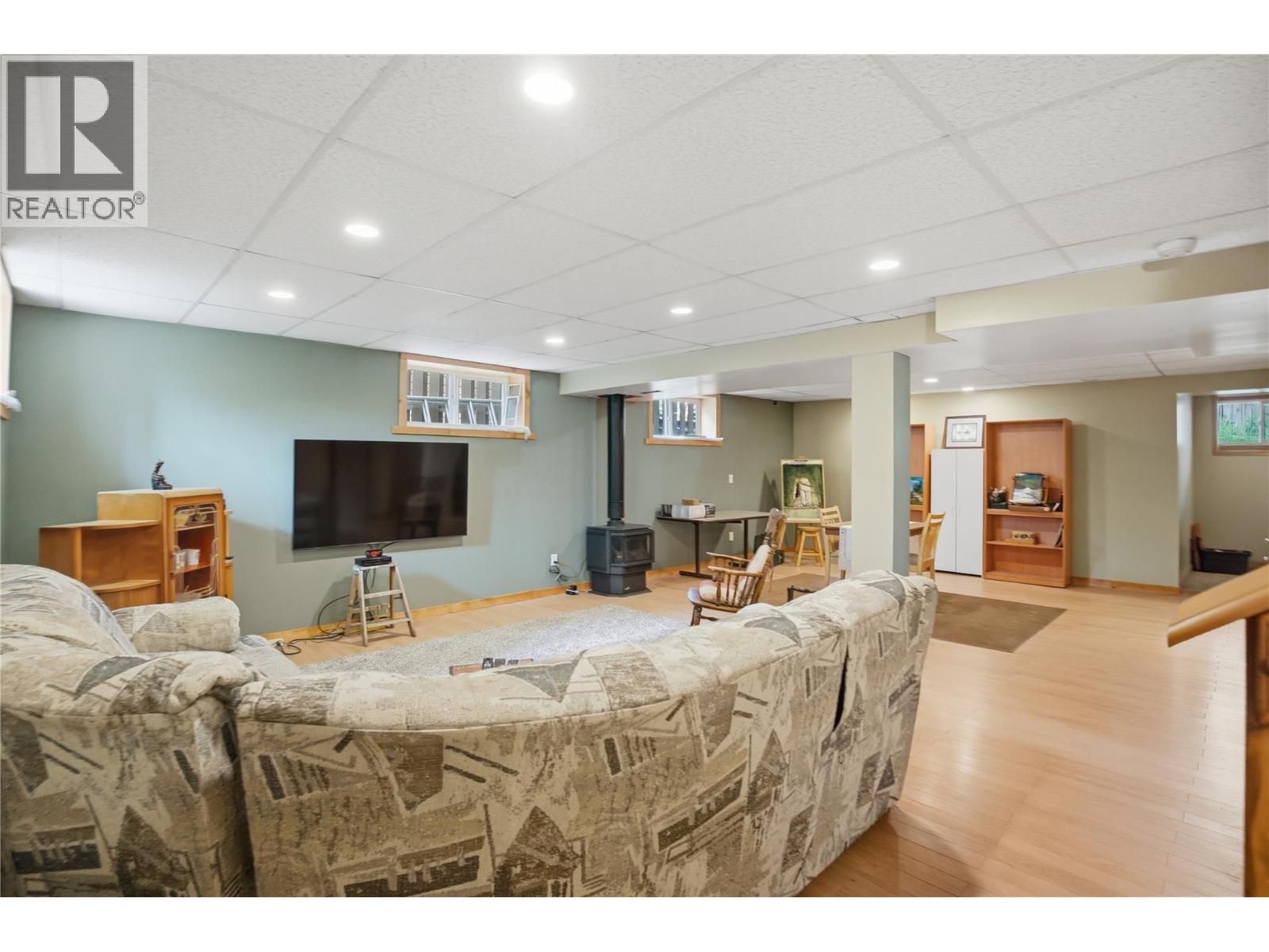 520 Royal Avenue - Image 20
