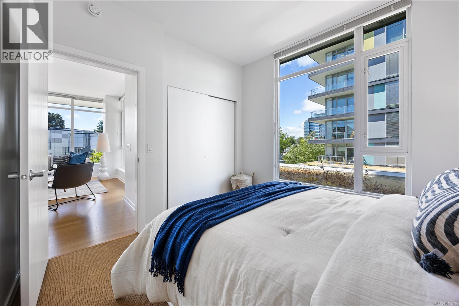 #303 373 Tyee Rd - 20