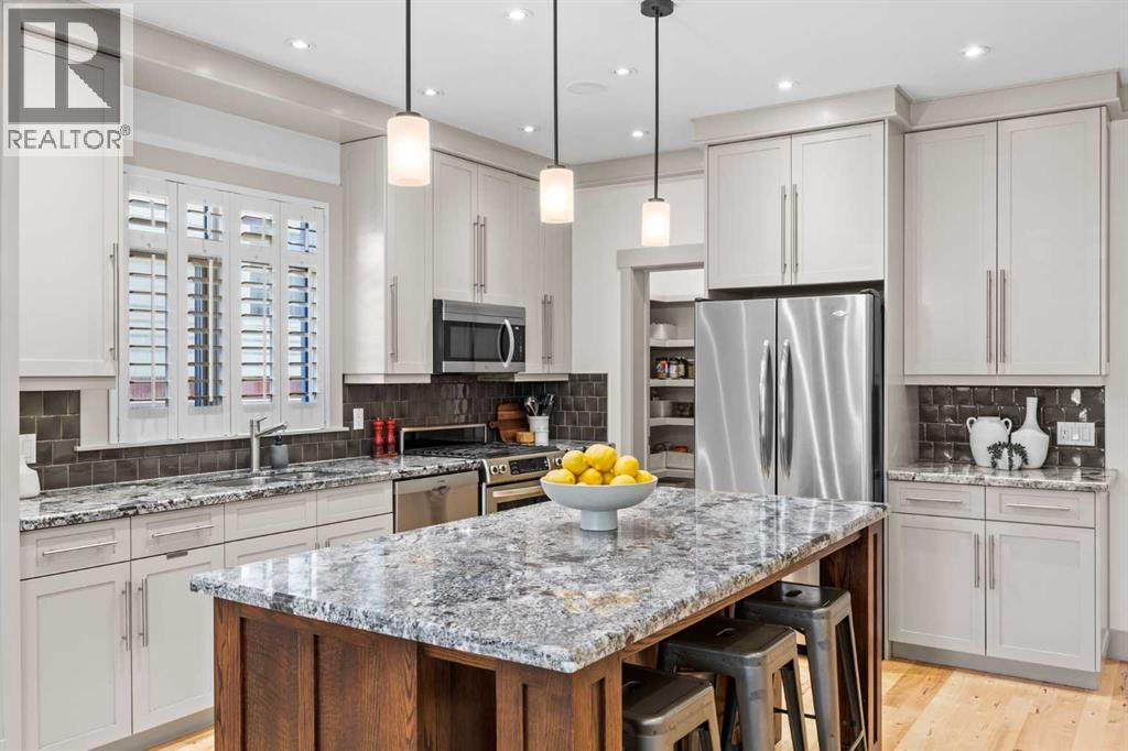 211 32 Avenue NW, Calgary — photo 3