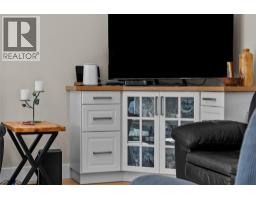 Living room - 2049 Tremerton Drive, Kamloops, BC V2E2L1 Photo 17