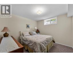 2049 Tremerton Drive, Kamloops, BC V2E2L1 Photo 39