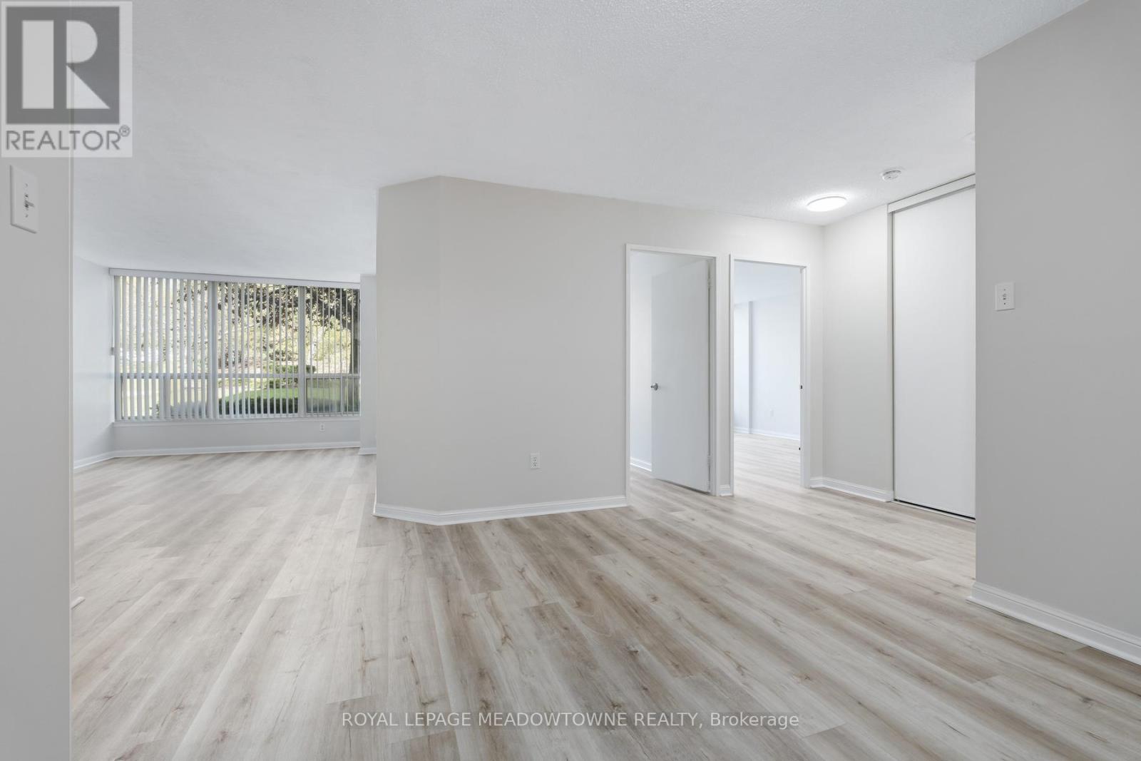 #104 10 LAURELCREST STREET - Image 28