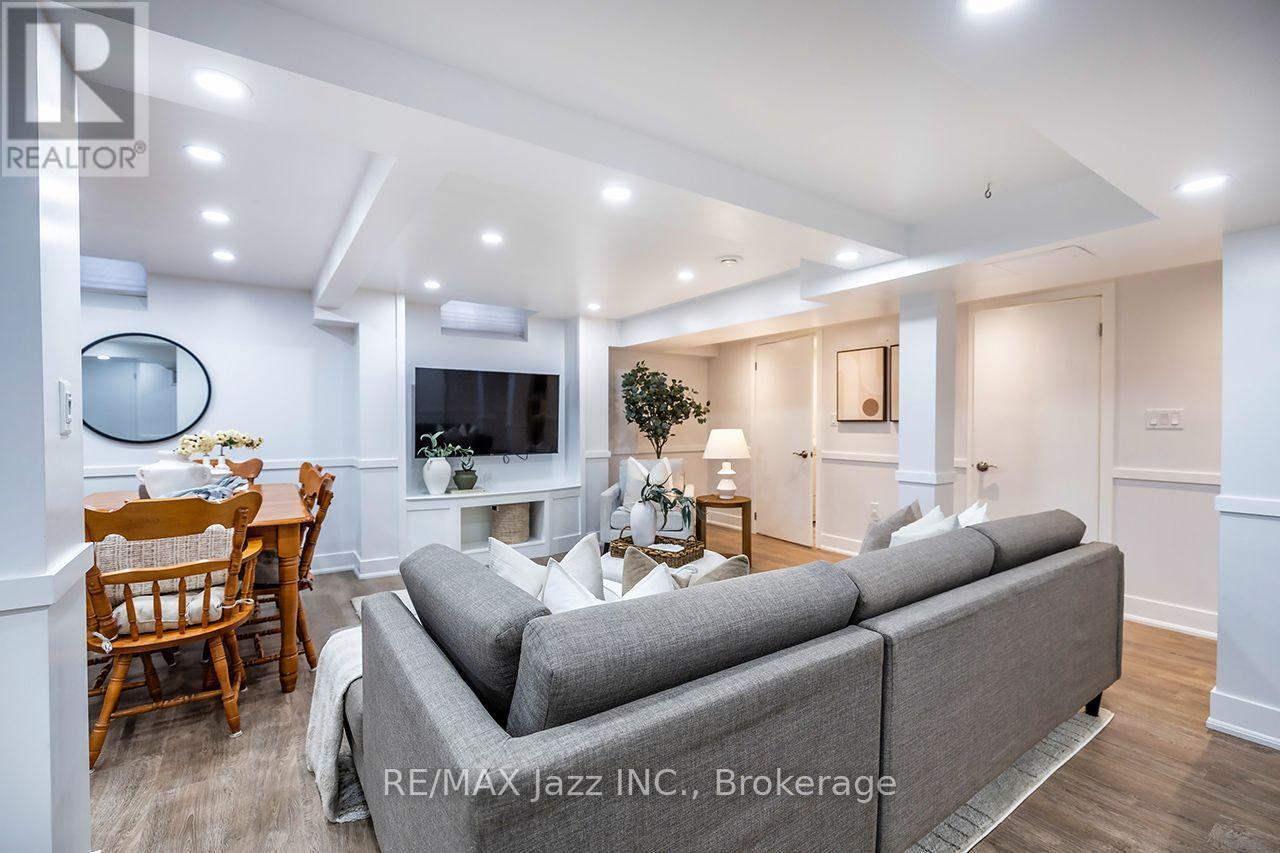 626 STROUDS LANE - 32