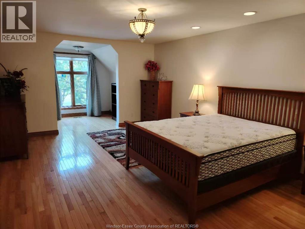 1985 OMIRA STREET - 13