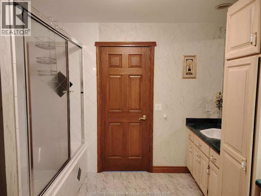 1985 OMIRA STREET - 15