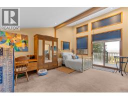 1059 Pat Burns Ave, Gabriola Island, BC V0R1X2 Photo 19