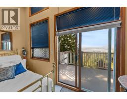 1059 Pat Burns Ave, Gabriola Island, BC V0R1X2 Photo 30