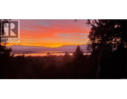 1059 Pat Burns Ave, Gabriola Island, BC V0R1X2 Photo 57