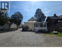 39 Richmond Street, Chatham, ON N7M1N5 Photo 6