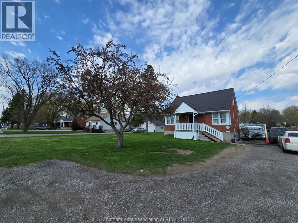 469 St Clair STREET - 4