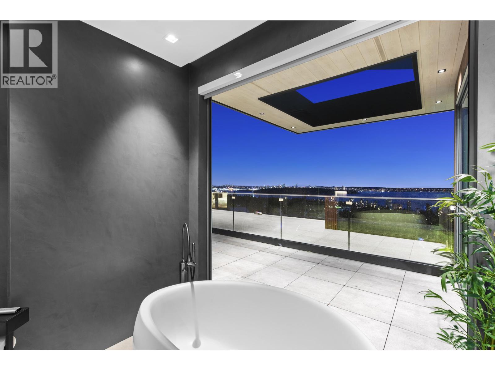 1840 ORCHARD WAY, West Vancouver