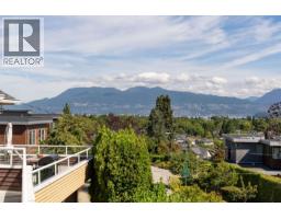 3655 Quesnel Drive, Vancouver, BC V6L3E6 Photo 17