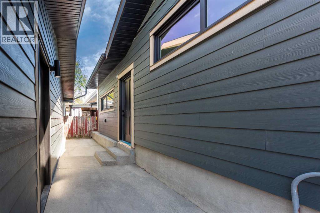 820 Archwood Road SE - 34