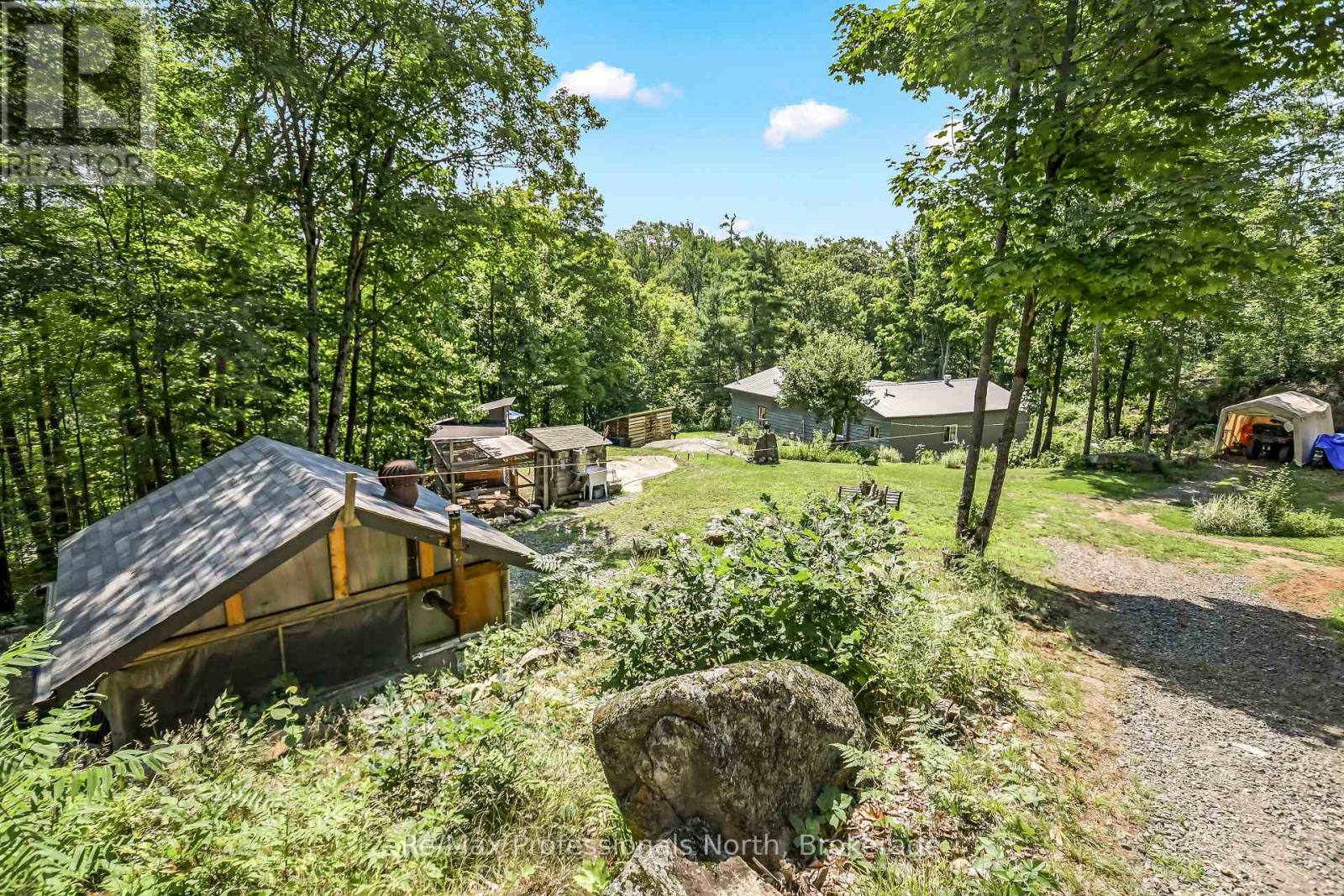 1017 BARLOCHAN ROAD - Image 13